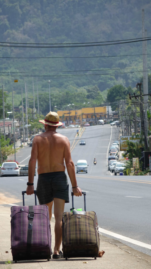 Wanderer auf der Straße